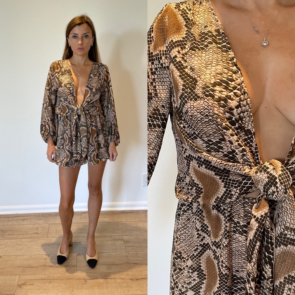 Just U In Snakeskin Low Cut V Neck Tie Front Romper M